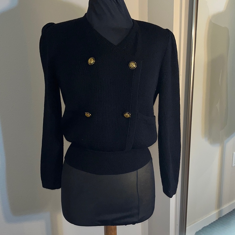 VINTAGE ST JOHN SWEATER